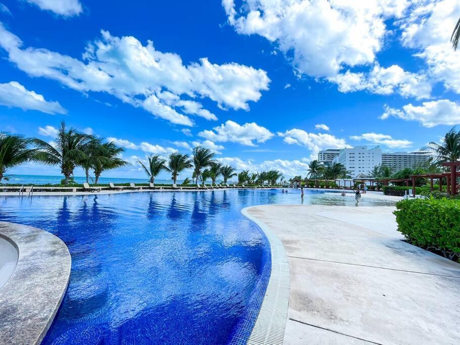 Punta Me Luxury Apartments Ocean View & Beach Front In Amara Cancun Exterior photo