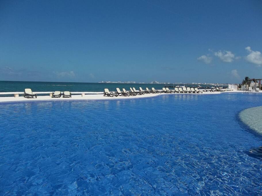 Punta Me Luxury Apartments Ocean View & Beach Front In Amara Cancun Exterior photo