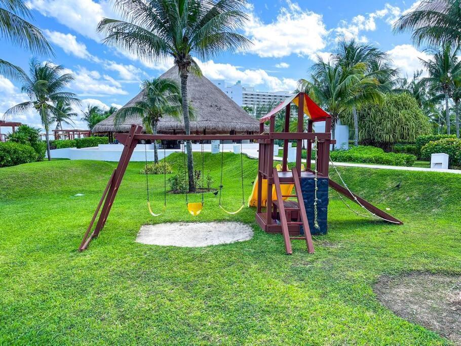 Punta Me Luxury Apartments Ocean View & Beach Front In Amara Cancun Exterior photo