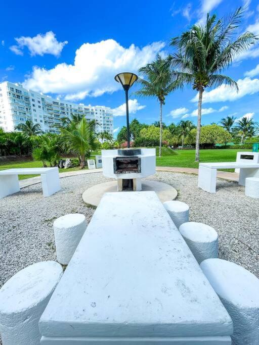 Punta Me Luxury Apartments Ocean View & Beach Front In Amara Cancun Exterior photo
